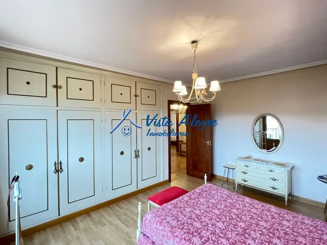 Habitación de Casa o chalet en venta en Cuzcurrita de Río Tirón con Calefacción, Jardín privado y Terraza