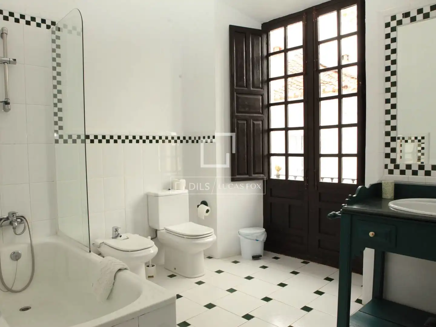 Baño de Finca rústica en venta en Otívar con Aire acondicionado, Jardín privado y Terraza