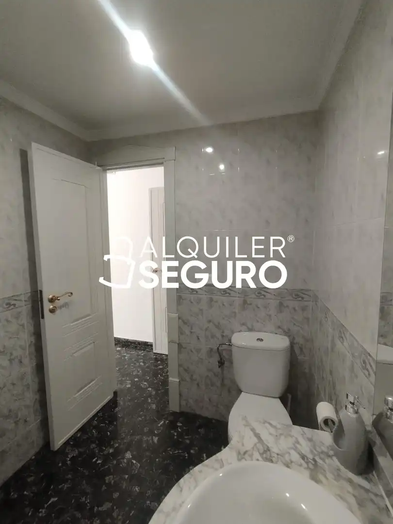 Badezimmer von Dachboden zur Miete in Mijas mit Klimaanlage, Heizung und Terrasse