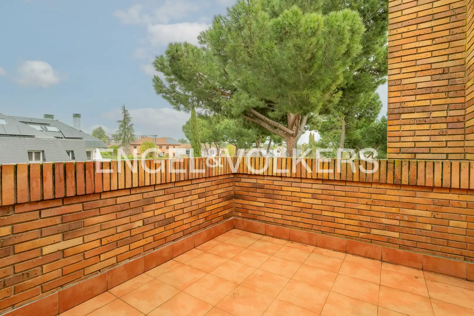 Terrassa de Casa o xalet en venda en Las Rozas de Madrid amb Aire condicionat, Calefacció i Jardí privat