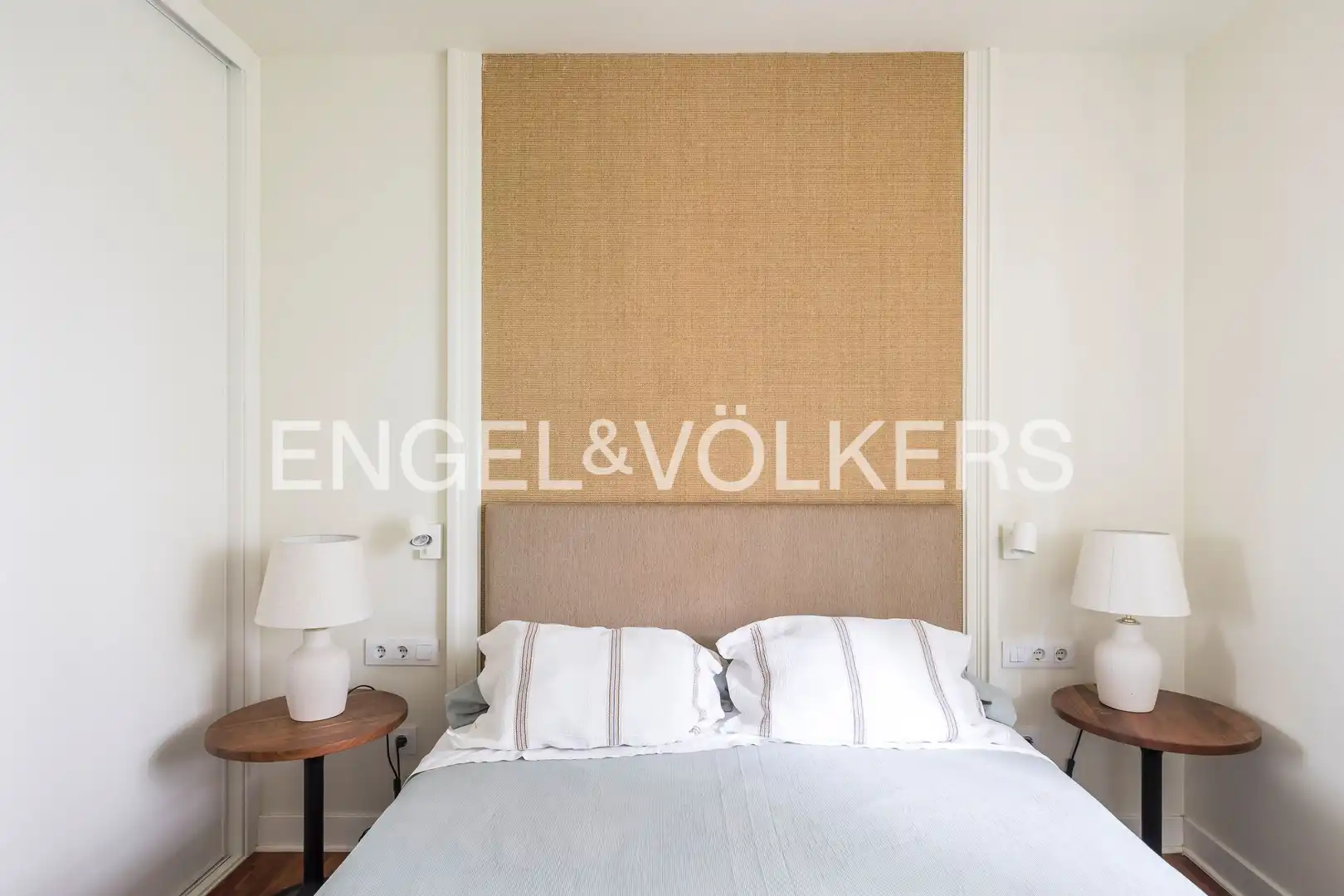 Bedroom of Flat for rent in Madrid  with Air Conditioner, Heating and Terrace