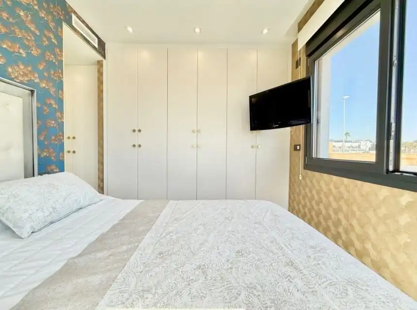 Habitación de Casa o chalet en venta en Orihuela con Aire acondicionado, Calefacción y Jardín privado