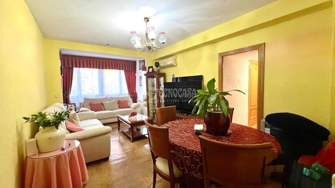 Sala de estar de Piso en venta en  Madrid Capital con Aire acondicionado, Calefacción y Terraza