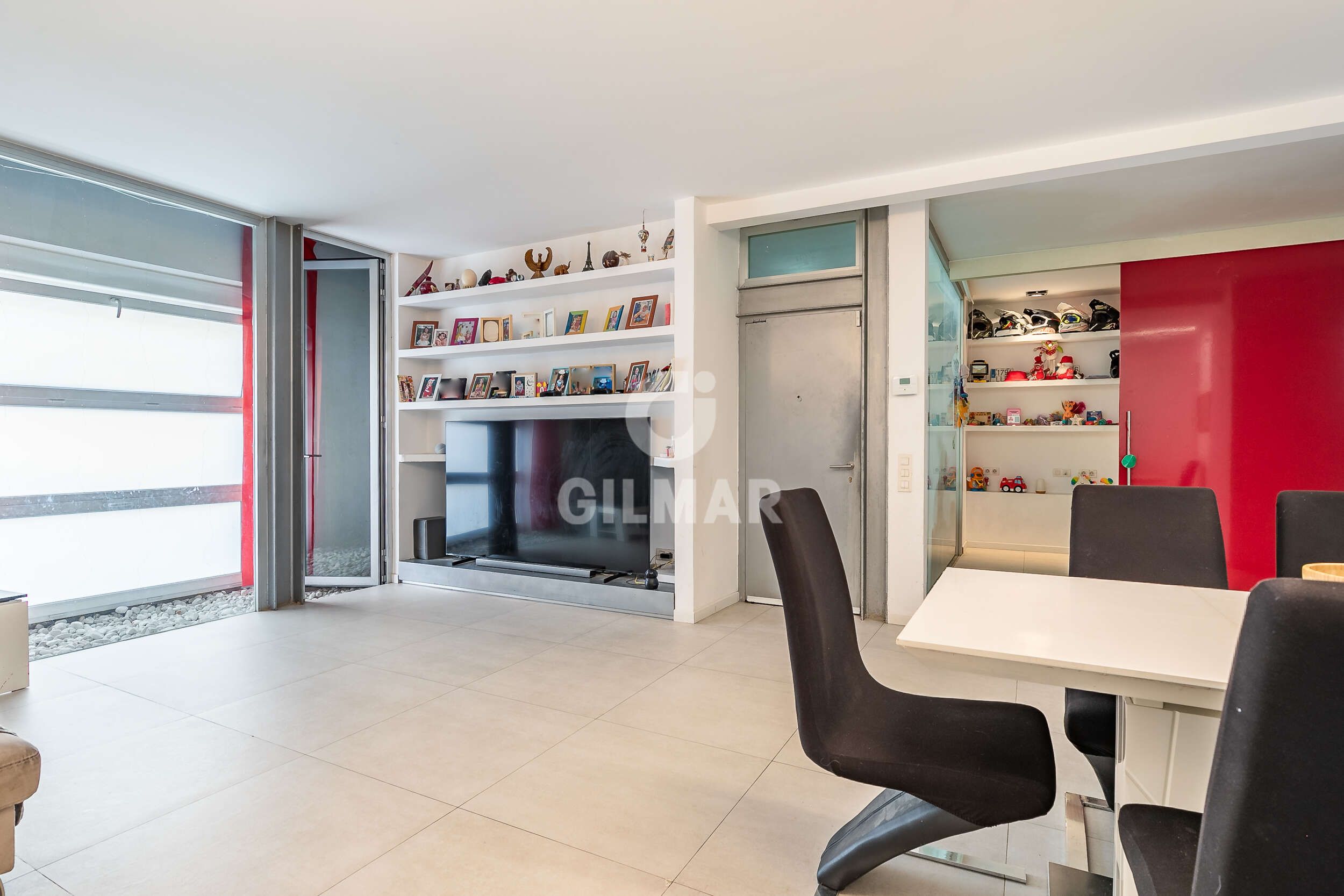 Living room of Flat for sale in  Madrid Capital  with Heating and Balcony