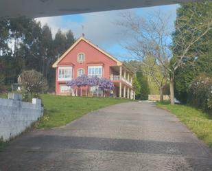 Vista exterior de Casa o xalet de lloguer en Cabanas amb Jardí privat, Parquet i Terrassa
