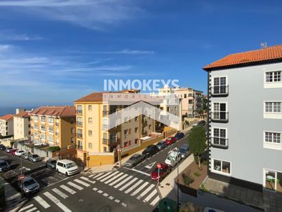 Vista exterior de Pis en venda en La Orotava