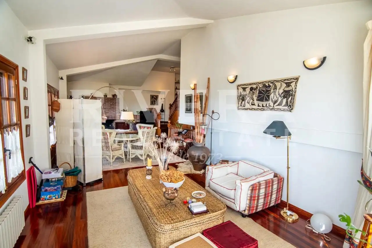 Sala de estar de Casa o chalet en venta en Vigo  con Calefacción, Jardín privado y Terraza