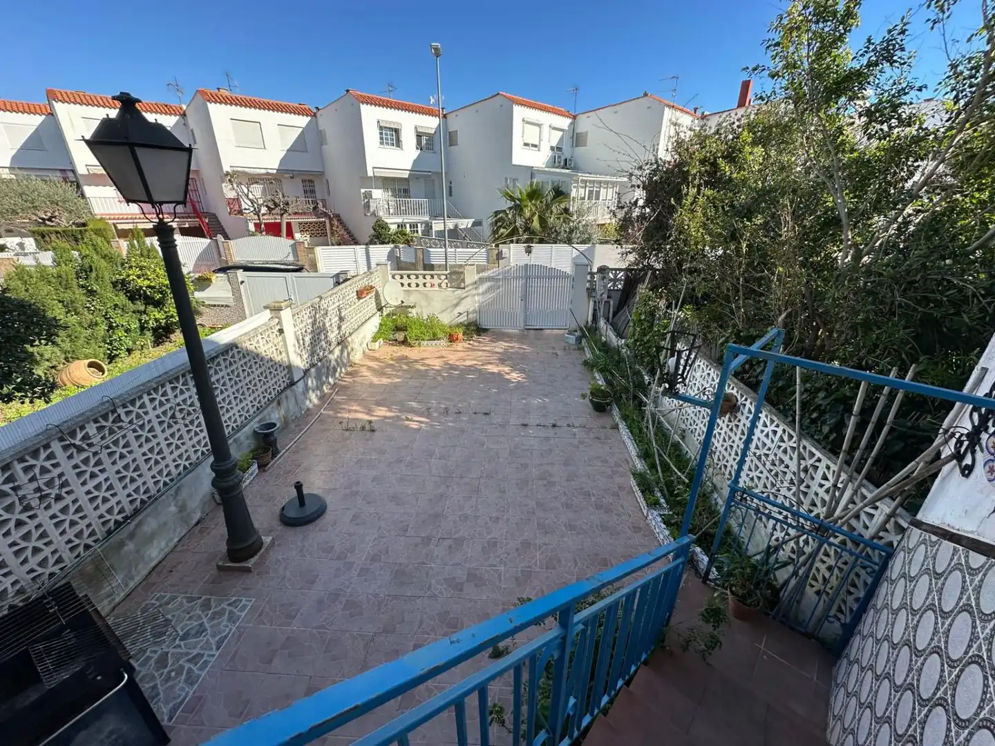 Garten von Einfamilien-Reihenhaus zum Verkauf in Benicasim / Benicàssim mit Klimaanlage, Heizung und Terrasse