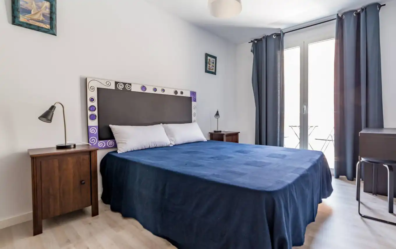 Schlafzimmer von Wohnung zum Verkauf in Valencia mit Klimaanlage, Parkett und Möbliert