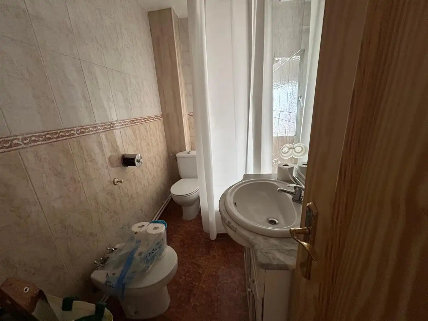 Baño de Piso en venta en Ciudad Real con Calefacción, Terraza y Amueblado