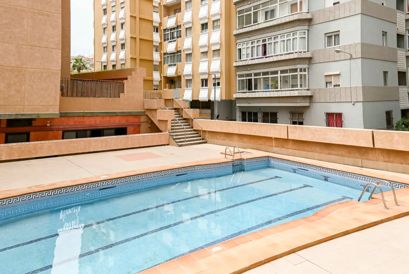 Piscina de Piso en venta en Las Palmas de Gran Canaria con Piscina comunitaria
