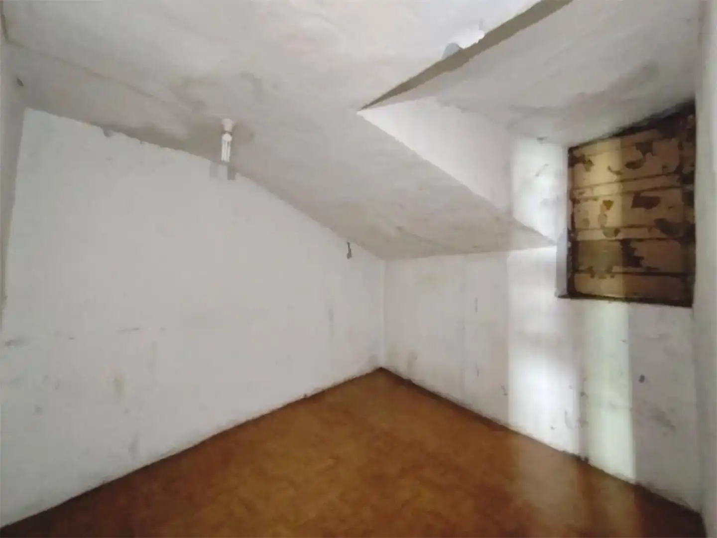 Casa adosada en venda en Langreo amb Traster