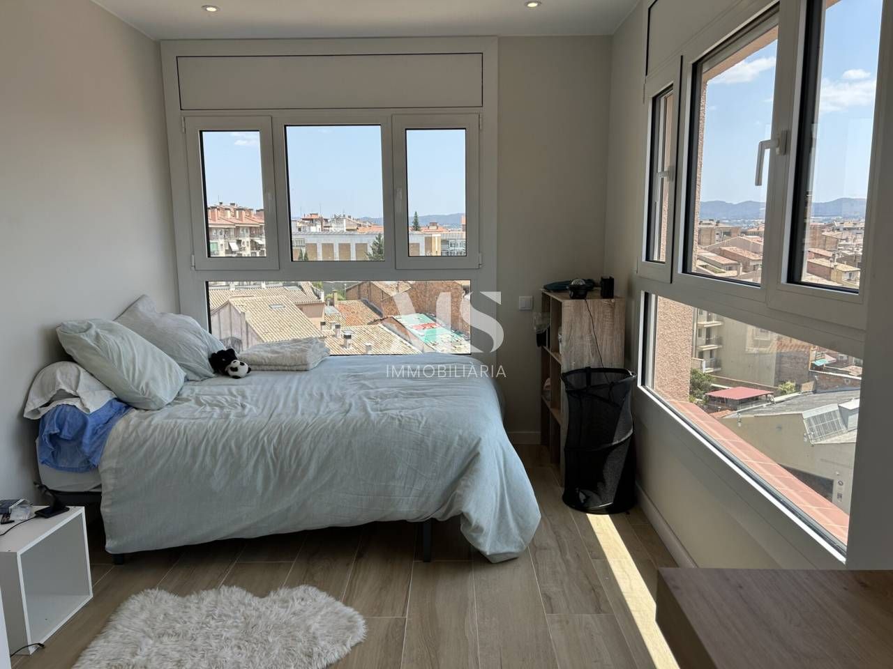 Bedroom of Flat for sale in Vic  with Air Conditioner, Heating and Storage room