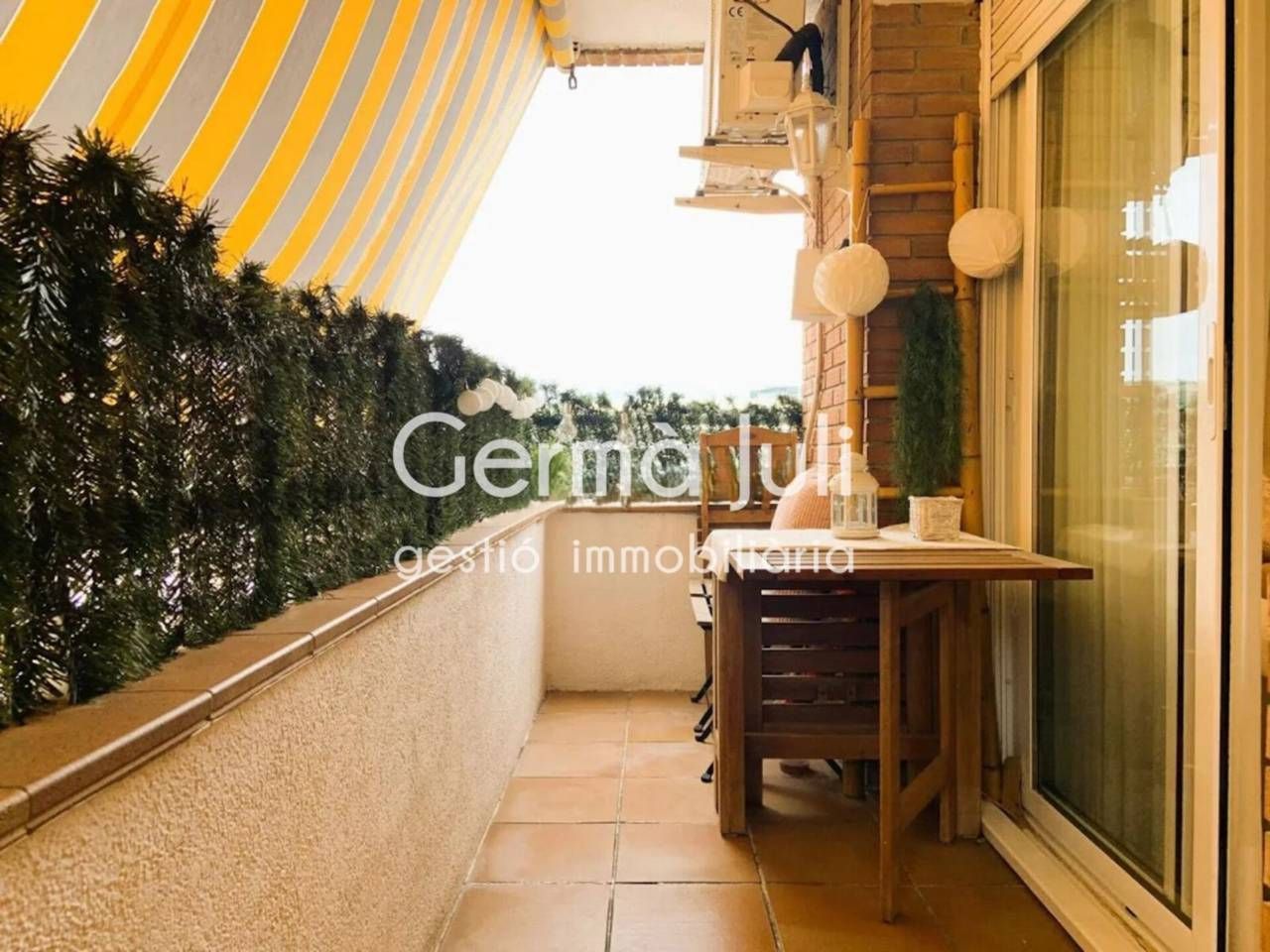 Balcony of Flat for sale in Badalona  with Heating, Parquet flooring and Balcony