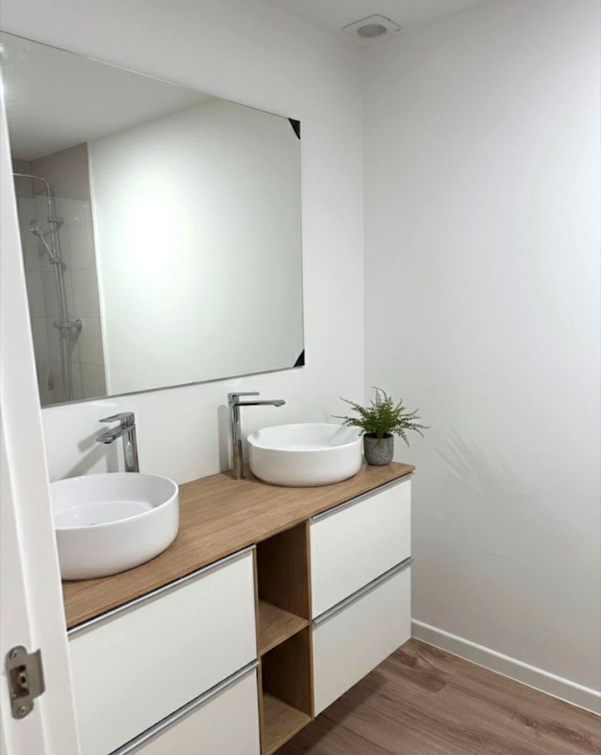 Bany de Pis en venda en Llançà amb Parquet, Terrassa i Forn