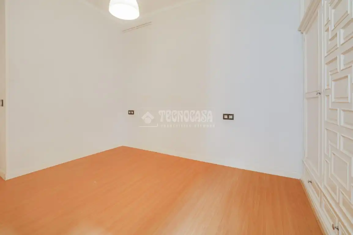 Habitación de Piso en venta en Barcelona con Aire acondicionado, Calefacción y Trastero