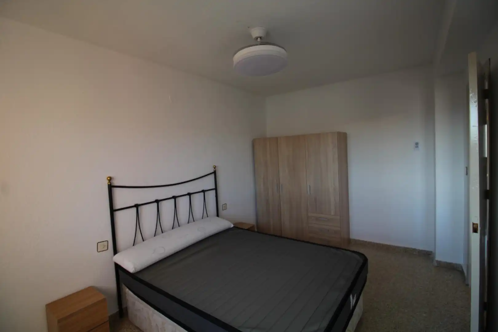 Flat for rent in Calle Palencia, , 11, Barrio de Zaidín