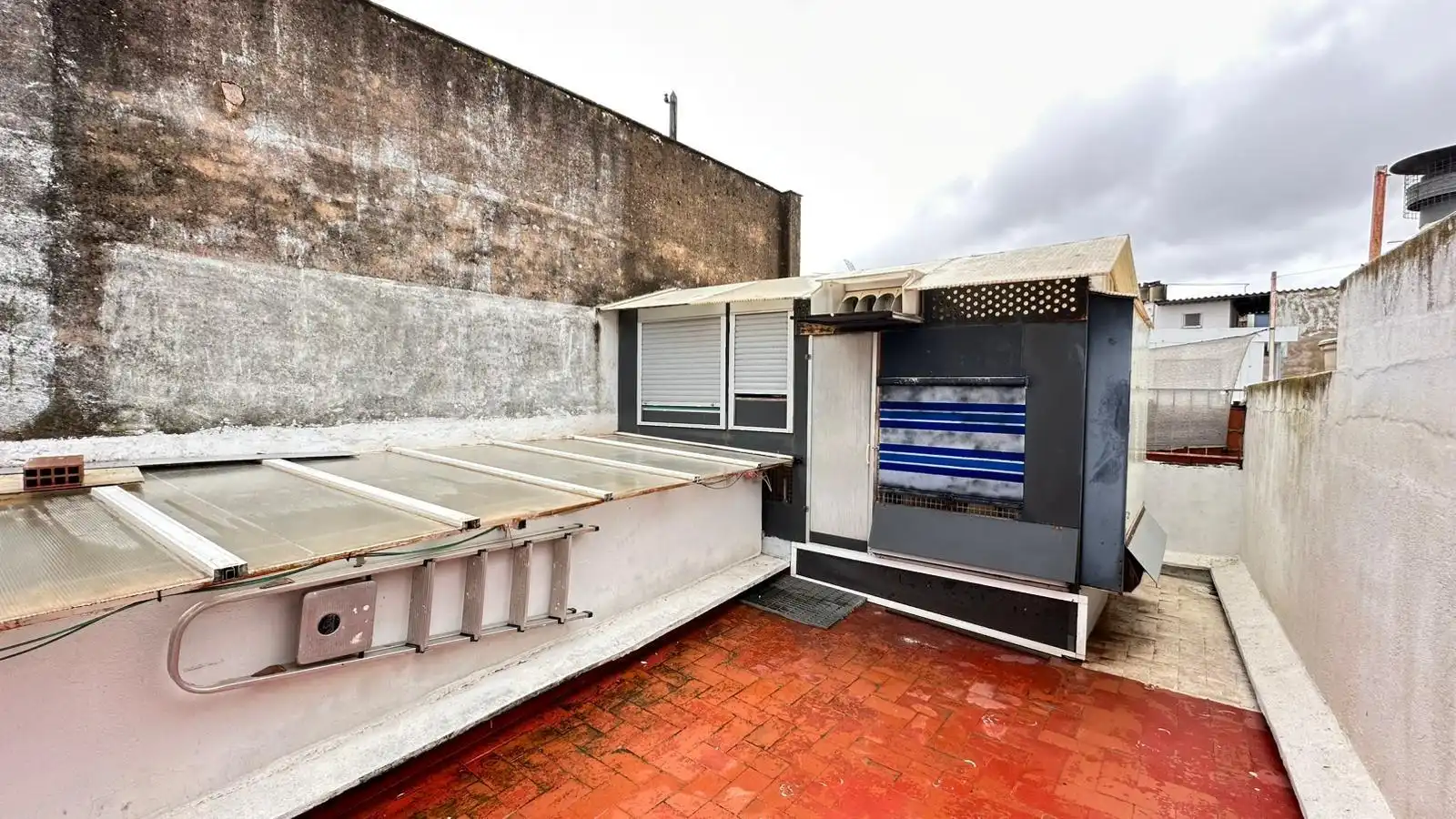 Exterior view of Houses for sale in Carlet  with Terrace, Storage room and Balcony