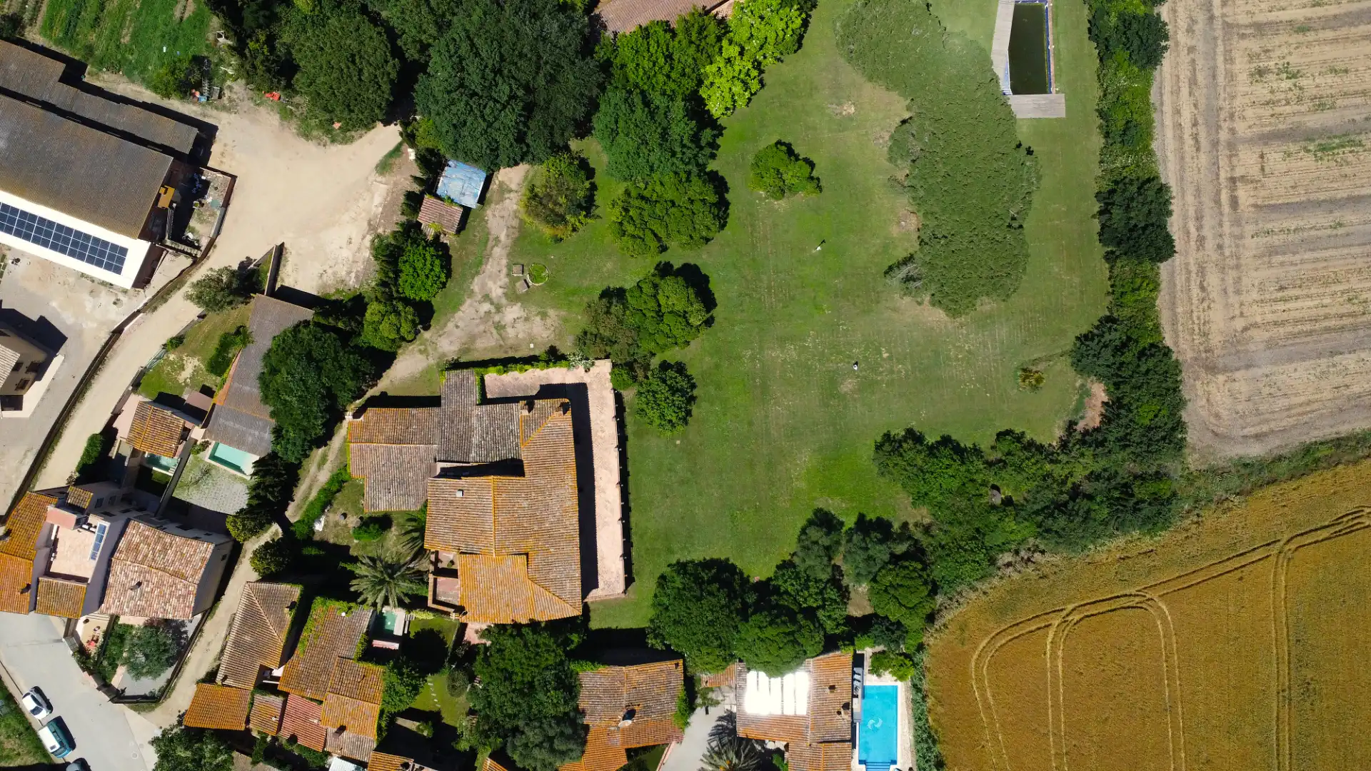 Country homes for sale in Parlavà  with Air Conditioner, Private garden and Terrace