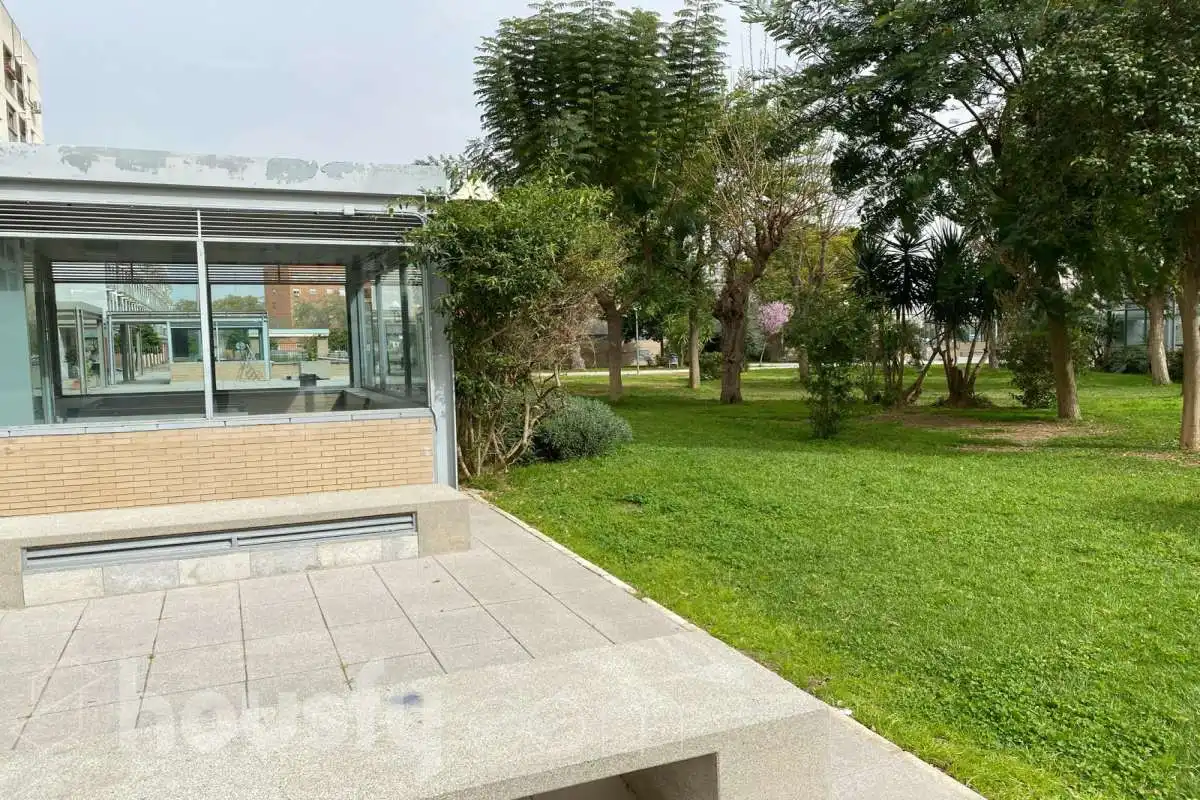 Terrasse von Wohnung zur Miete in Sevilla mit Klimaanlage, Terrasse und Balkon
