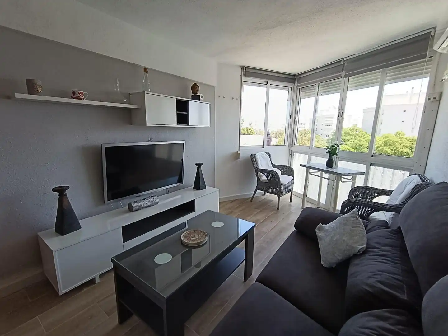 Apartments for rent in Calle Calle Luis Vives, Solymar