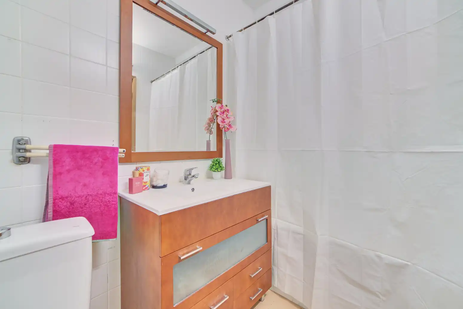 Baño de Piso en venta en  Pamplona / Iruña con Calefacción, Parquet y Balcón