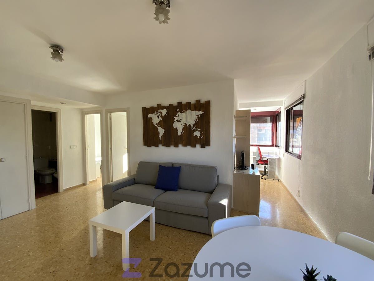 Sala de estar de Piso de alquiler en  Valencia Capital con Calefacción, Amueblado y Horno