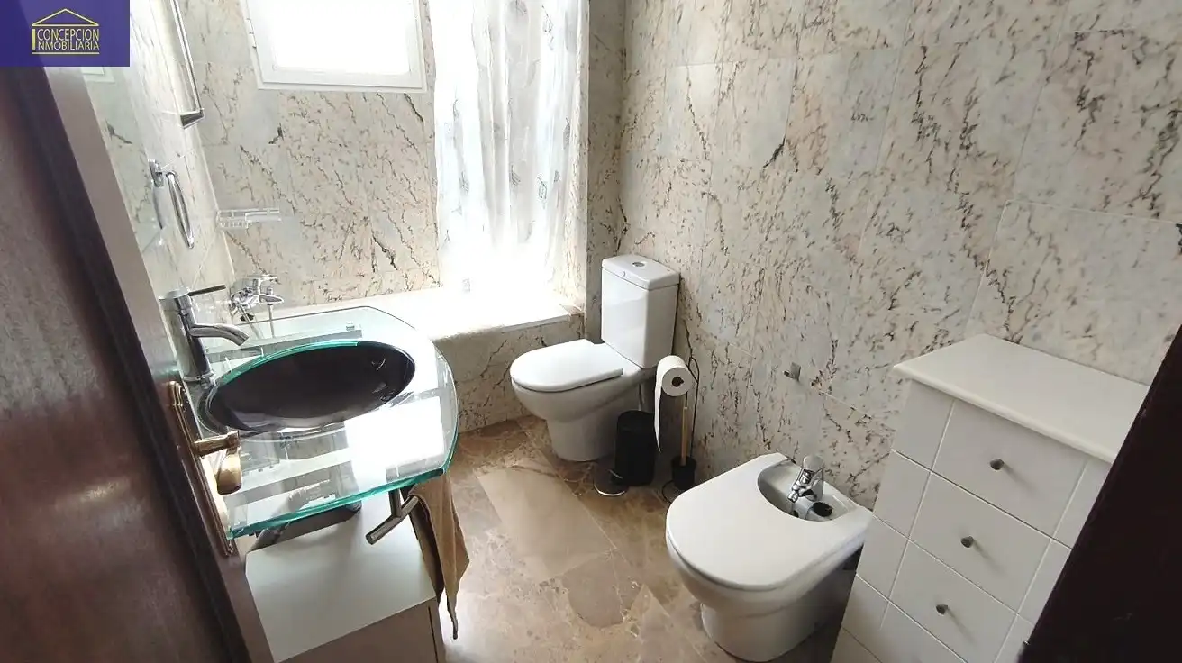 Bathroom of Apartments for rent in Córdoba  with Air Conditioner, Heating and Furnished
