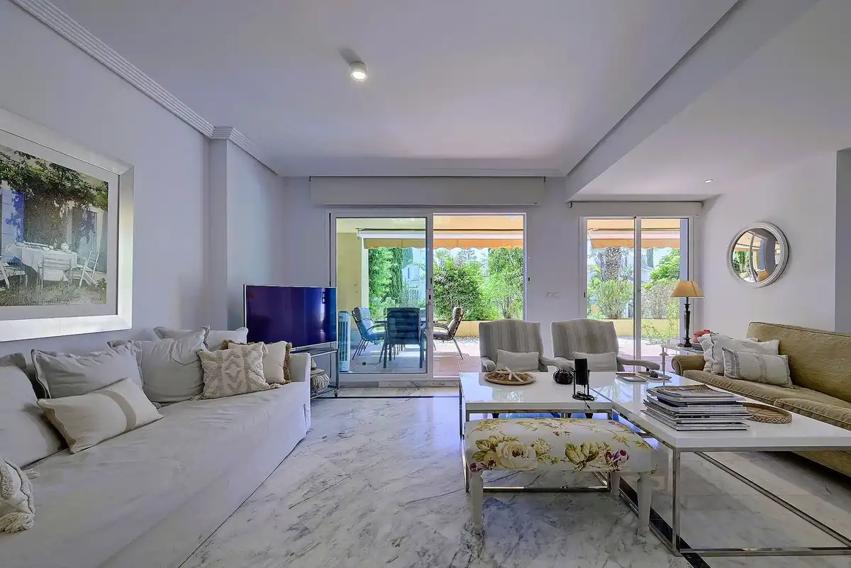 Piso con ascensor en venta en Río Real - Los Monteros, imagen 13