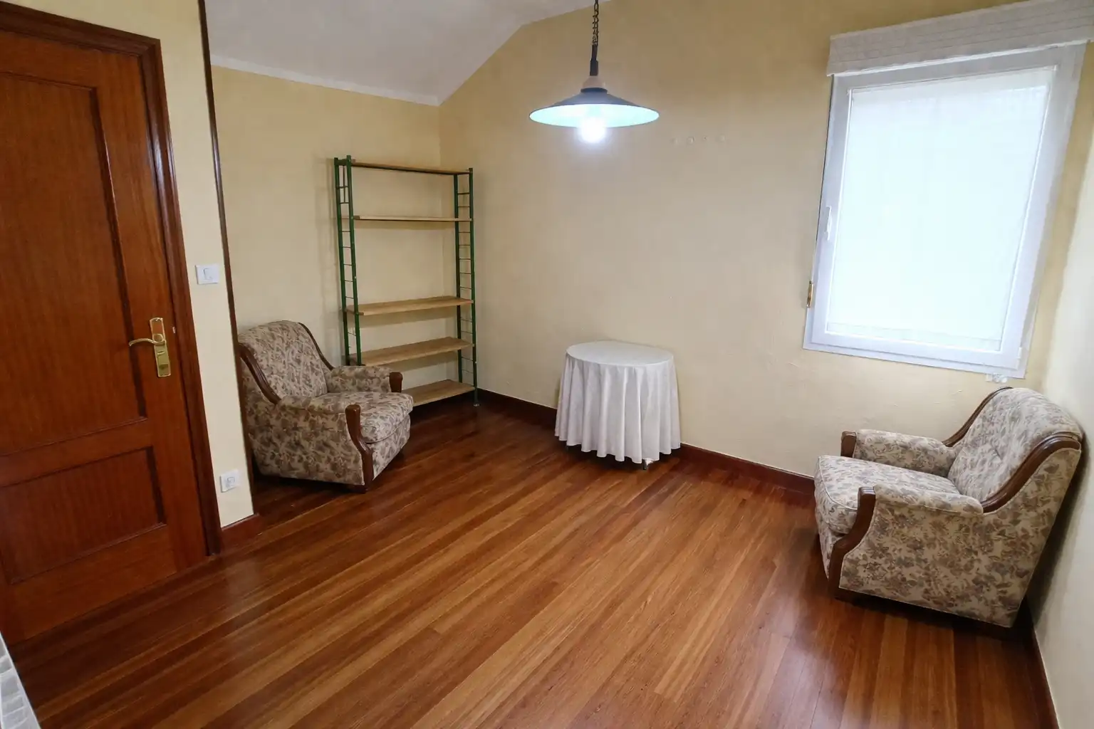 Sala d'estar de Casa o xalet en venda en Bilbao  amb Calefacció, Jardí privat i Terrassa