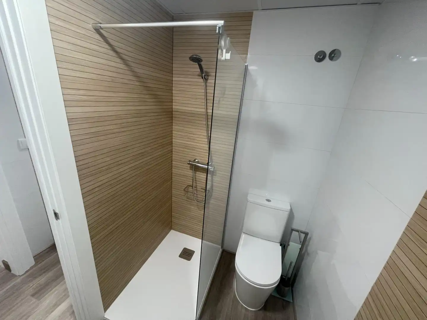 Bathroom of Flat for share in Cartagena  with Air Conditioner, Heating and Furnished