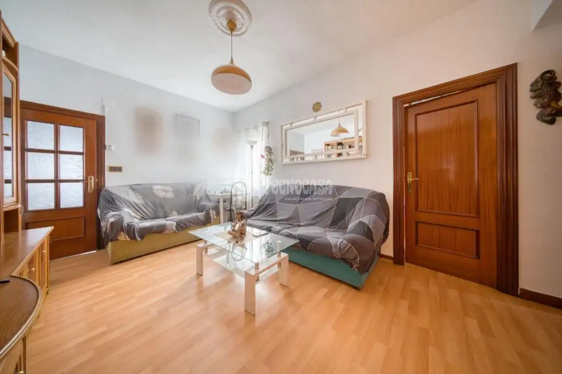 Sala d'estar de Pis en venda en Valladolid amb Aire condicionat i Balcó