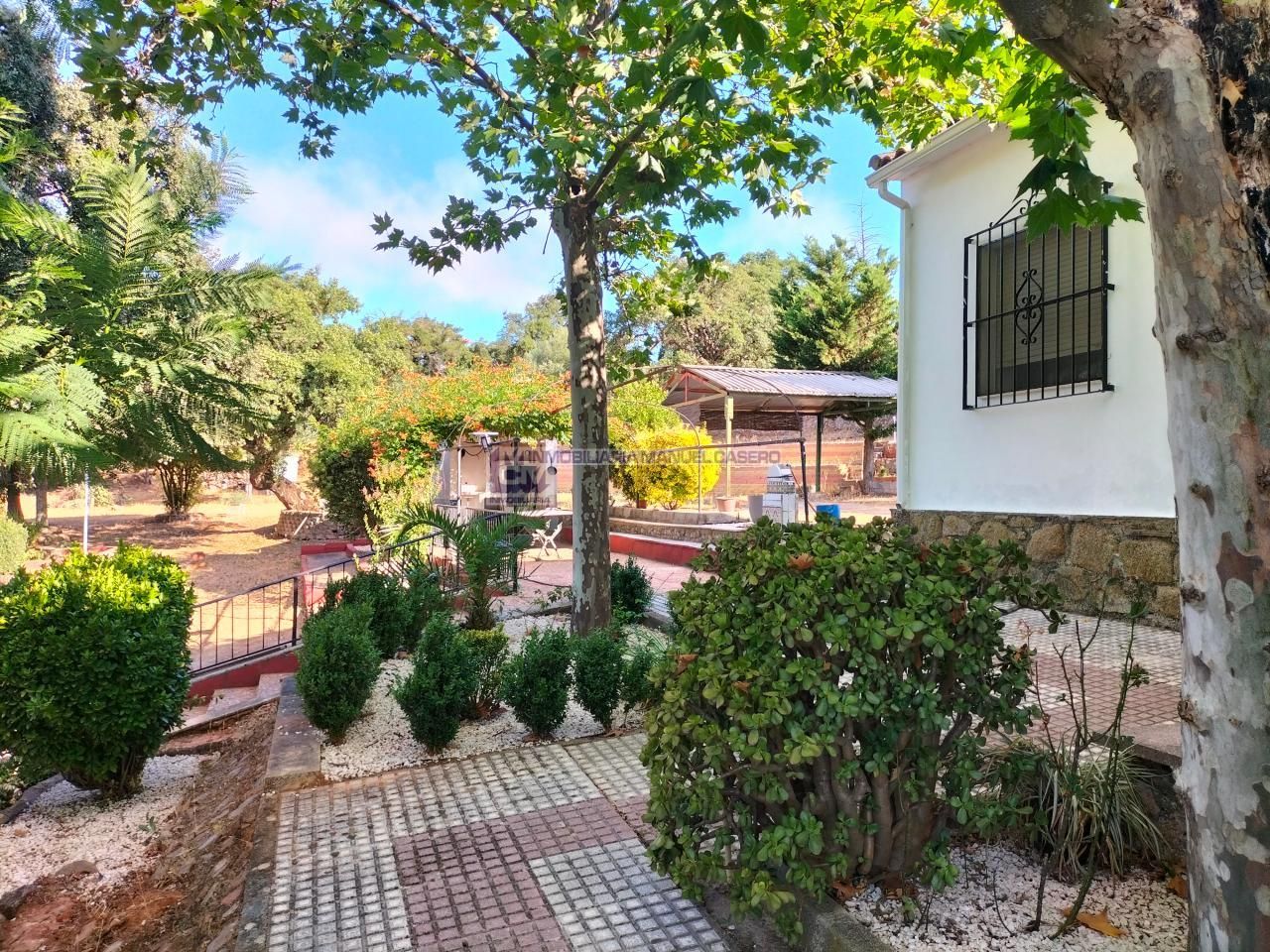 Jardí de Casa o xalet en venda en Cáceres Capital amb Calefacció, Jardí privat i Traster