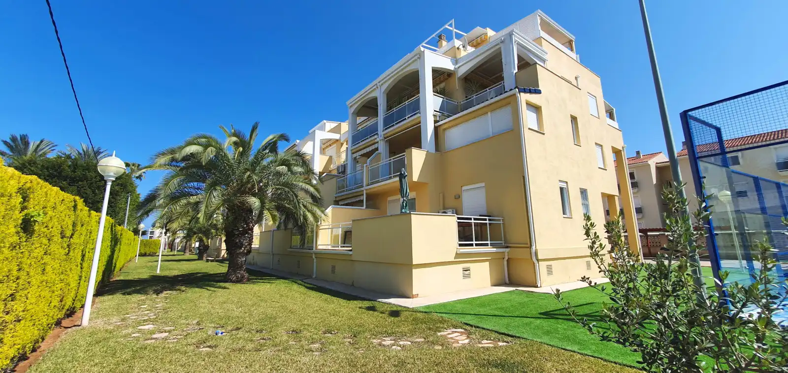 Vista exterior de Apartamento de alquiler en Dénia con Aire acondicionado, Calefacción y Terraza