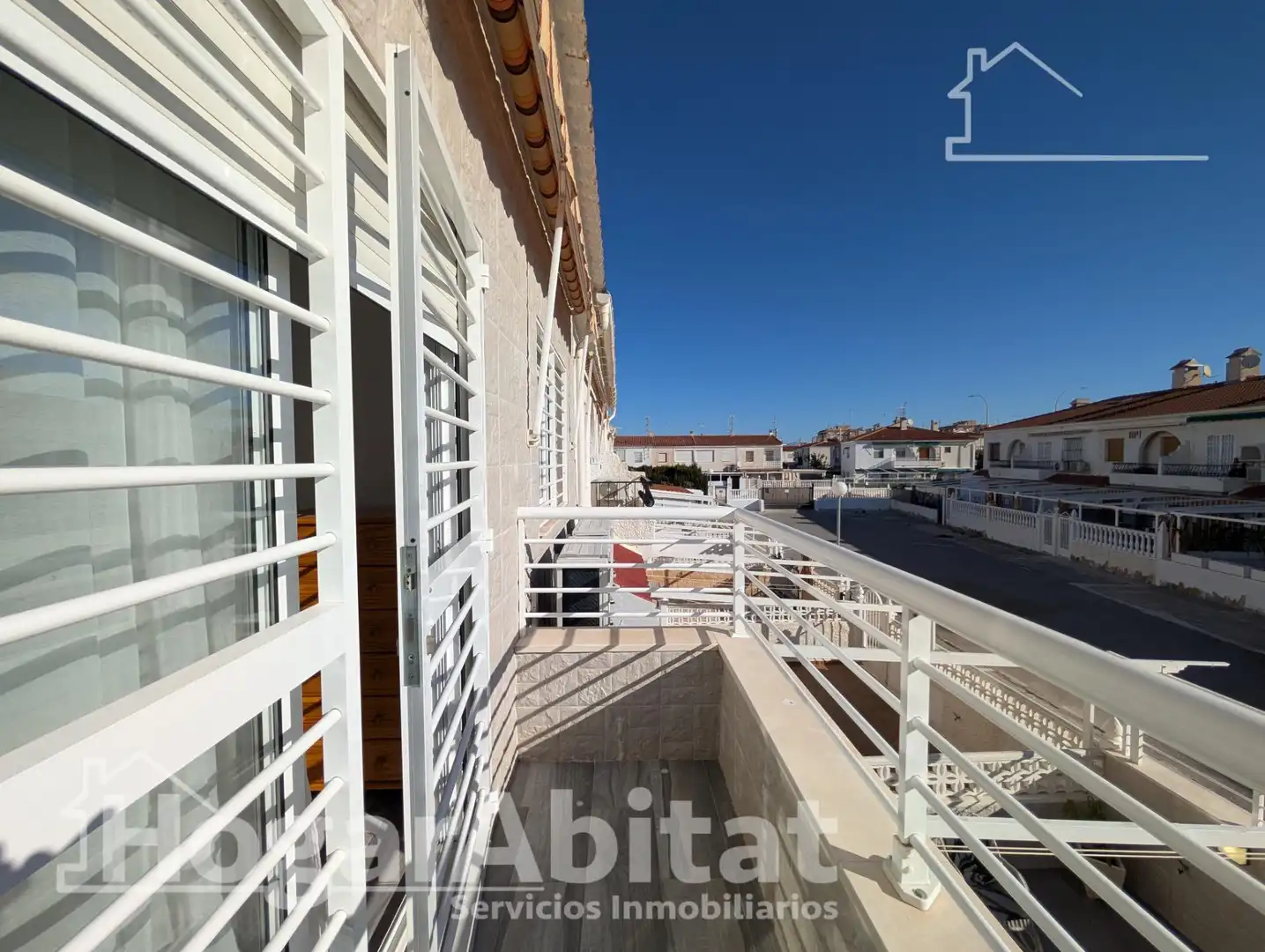 Vista exterior de Casa adosada en venta en Santa Pola con Aire acondicionado, Calefacción y Terraza