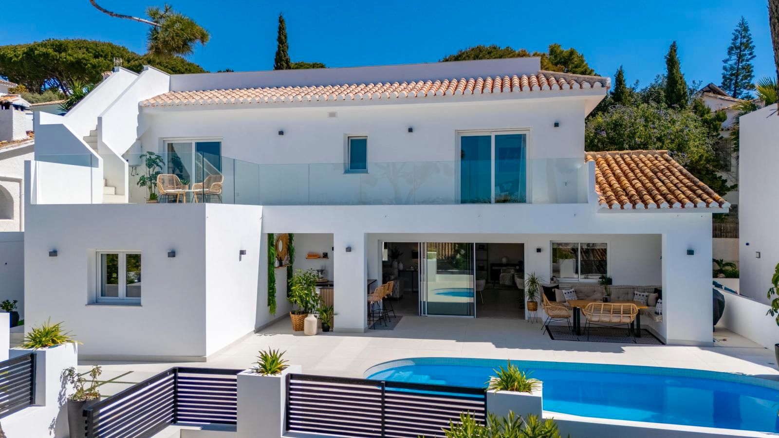 Vista exterior de Casa o xalet en venda en Mijas amb Aire condicionat, Calefacció i Jardí privat