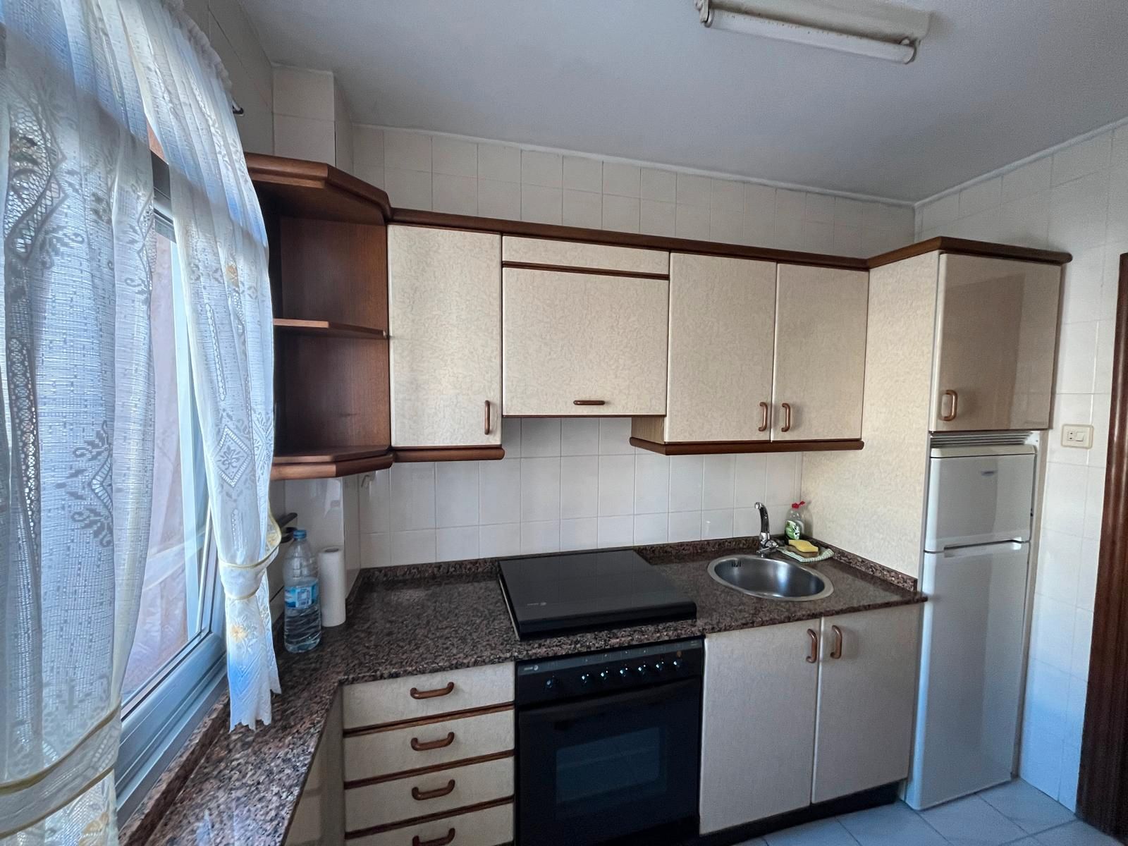 Cuina de Pis en venda en A Coruña Capital  amb Calefacció, Moblat i Forn