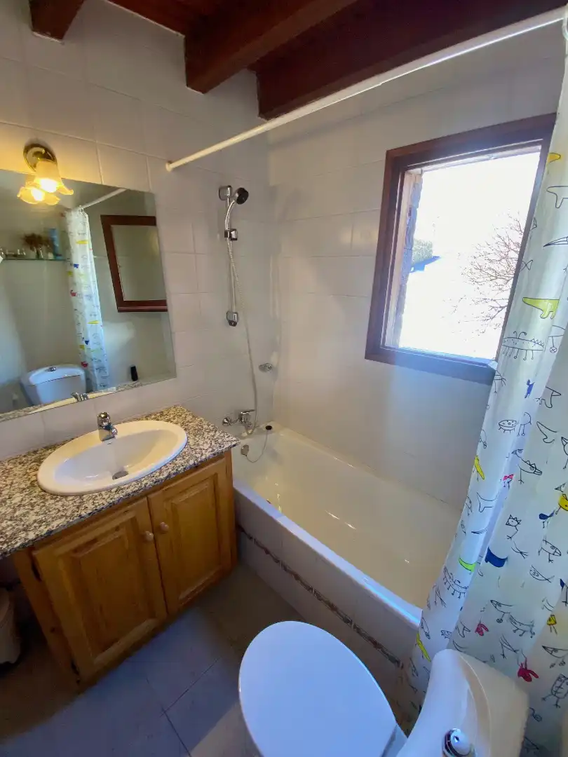 Bathroom of Detached homes for rent in Guils de Cerdanya  with Heating, Private garden and Parquet flooring