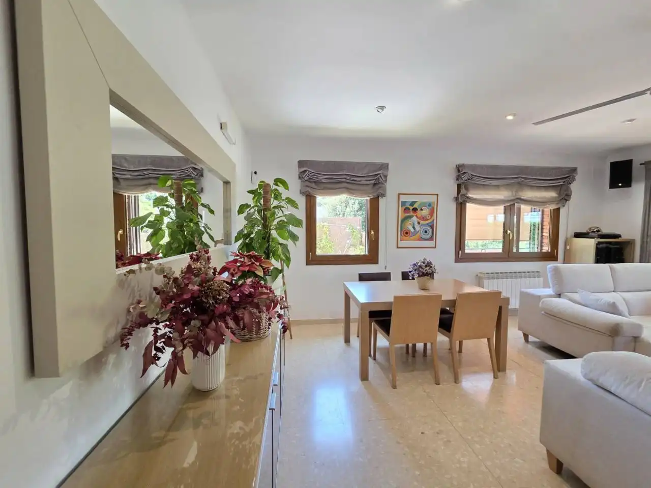 Comedor de Casa o chalet en venta en Montcada i Reixac con Aire acondicionado, Calefacción y Jardín privado