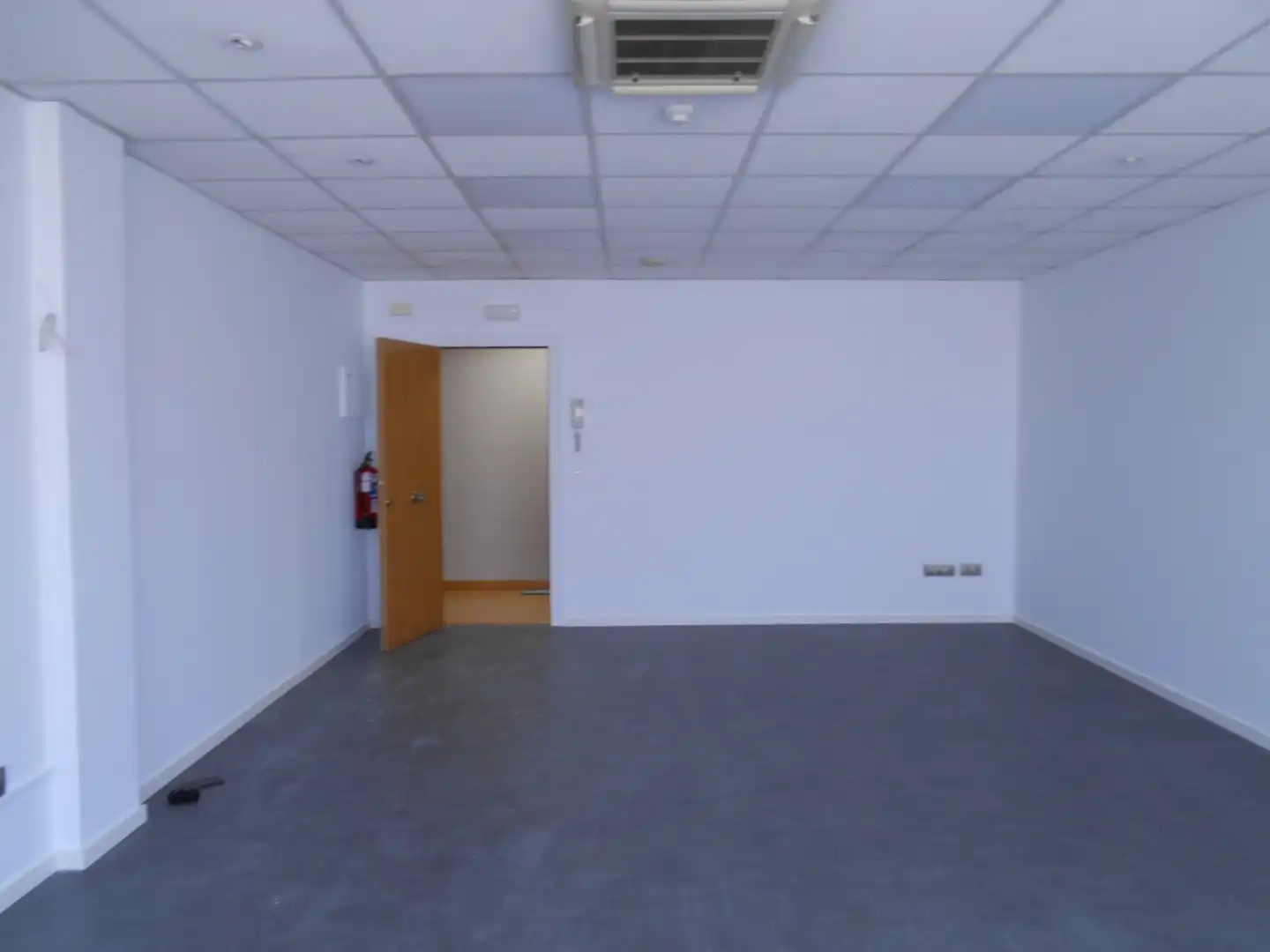 Bureau avec ascenseur à louer à Estartetxe Kalea 5, imagen 4