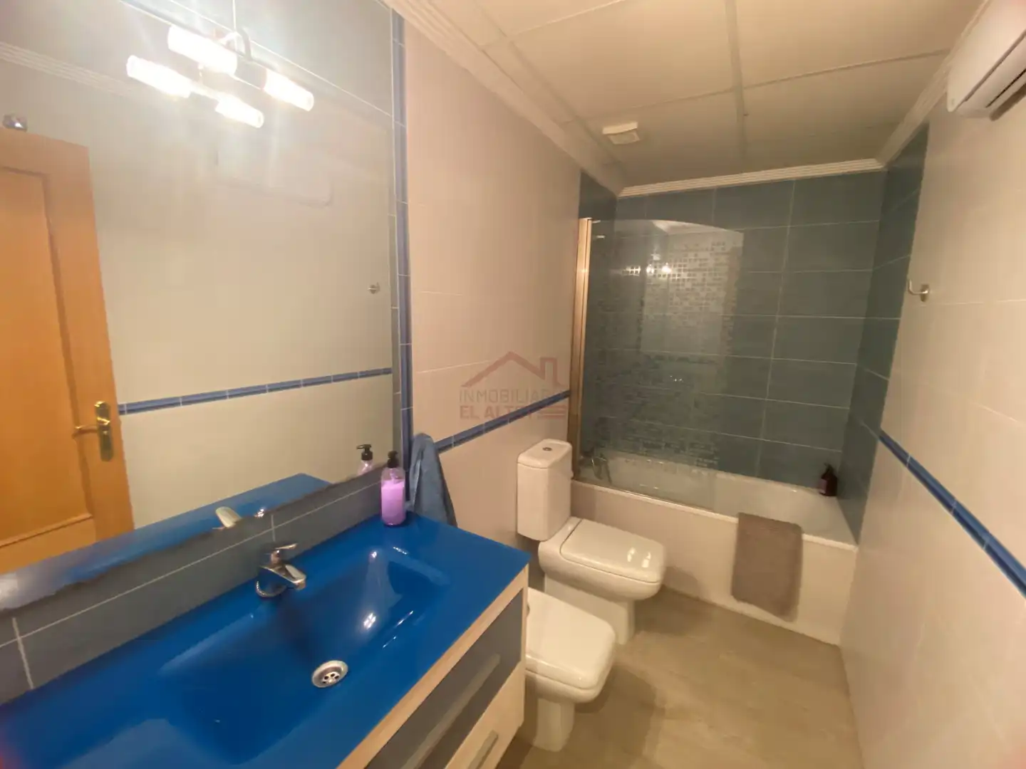 Baño de Piso en venta en Elche / Elx con Aire acondicionado, Calefacción y Horno