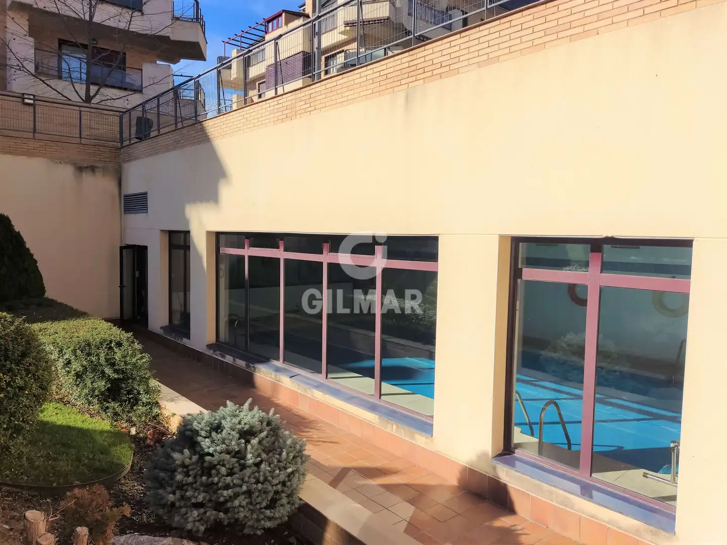 Piscina de Dúplex en venda en Boadilla del Monte amb Calefacció, Traster i Piscina