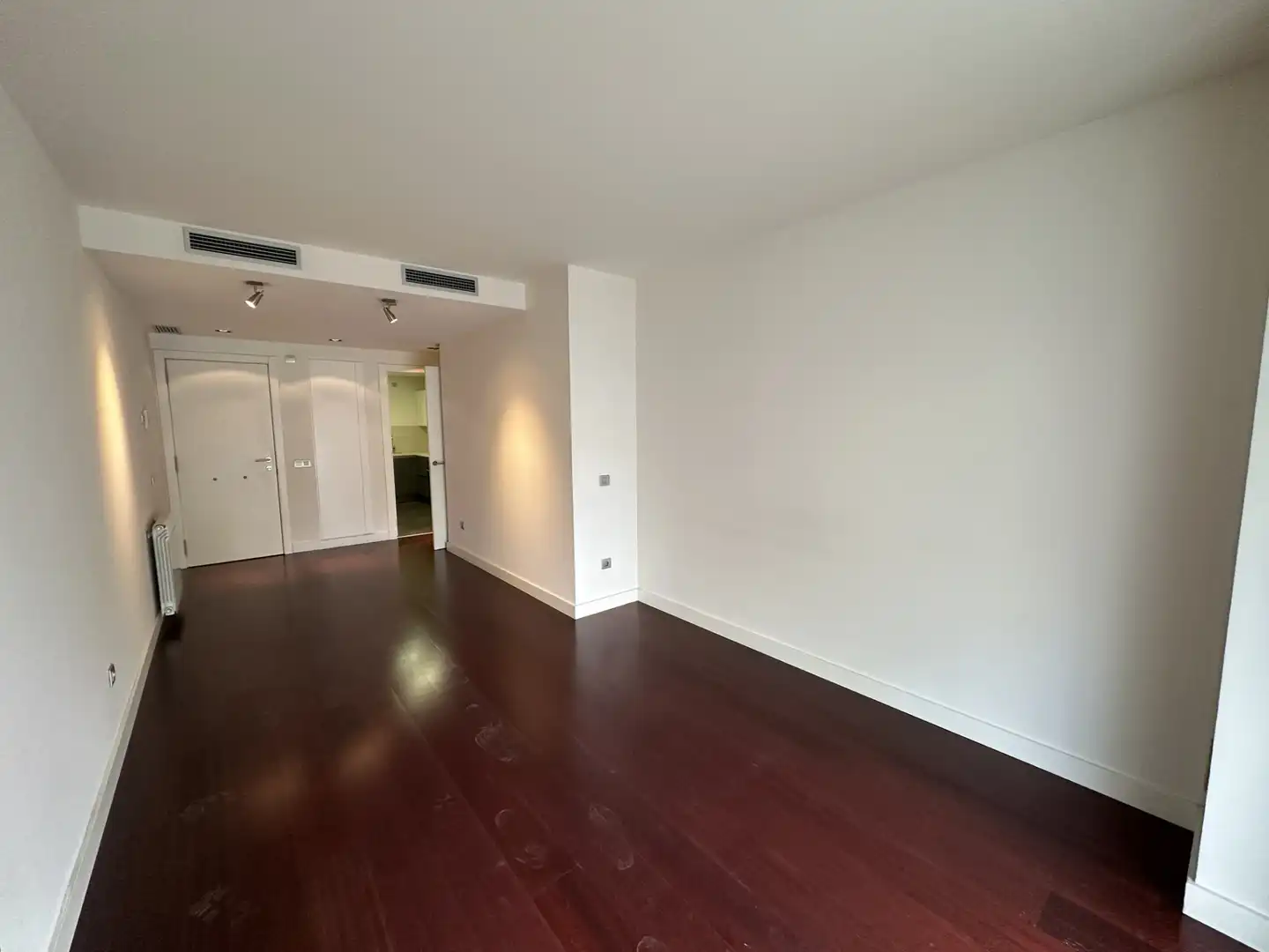 Flat with terrace for sale in Carrer de París, imagen 4