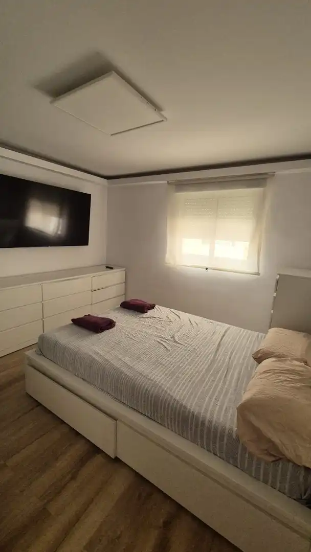 Dormitori de Apartament de lloguer en Campello pueblo