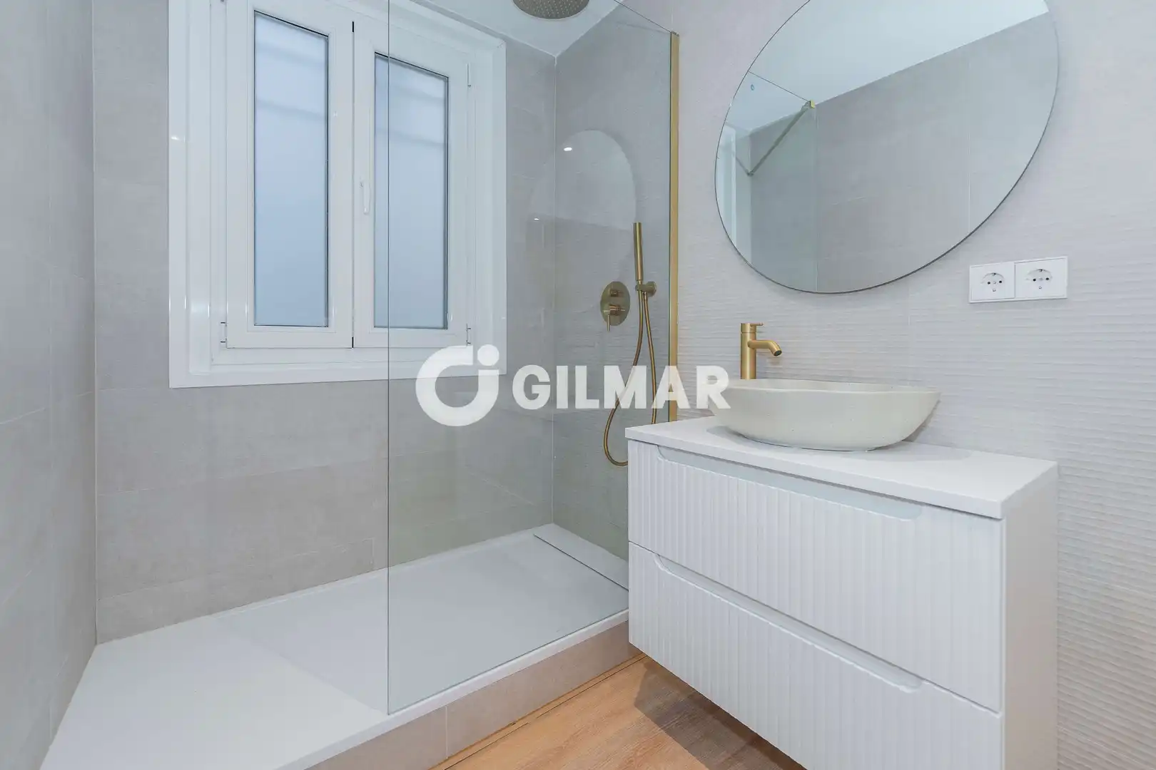 Baño de Piso en venta en Madrid con Calefacción y Amueblado