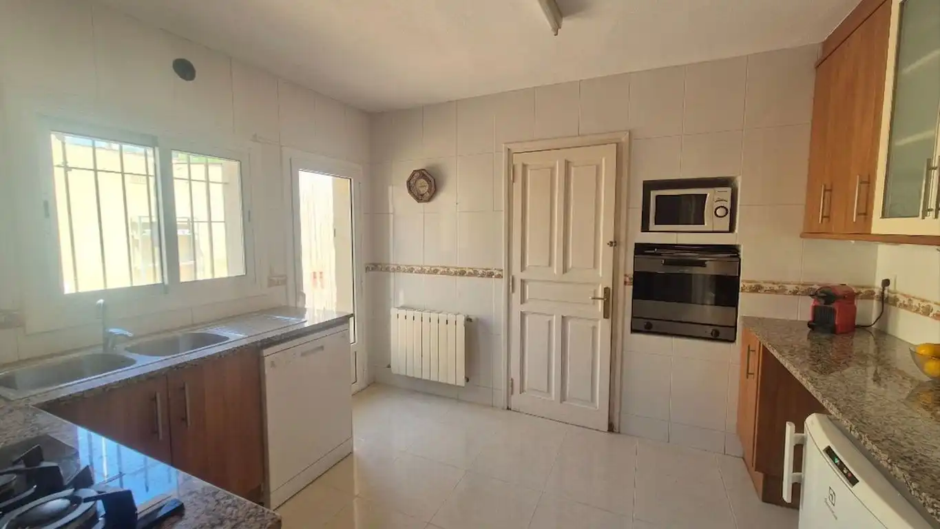 Cuina de Casa o xalet en venda en Palafrugell amb Aire condicionat, Calefacció i Jardí privat