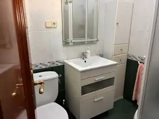Baño de Piso en venta en Zaragoza con Calefacción, Amueblado y Horno