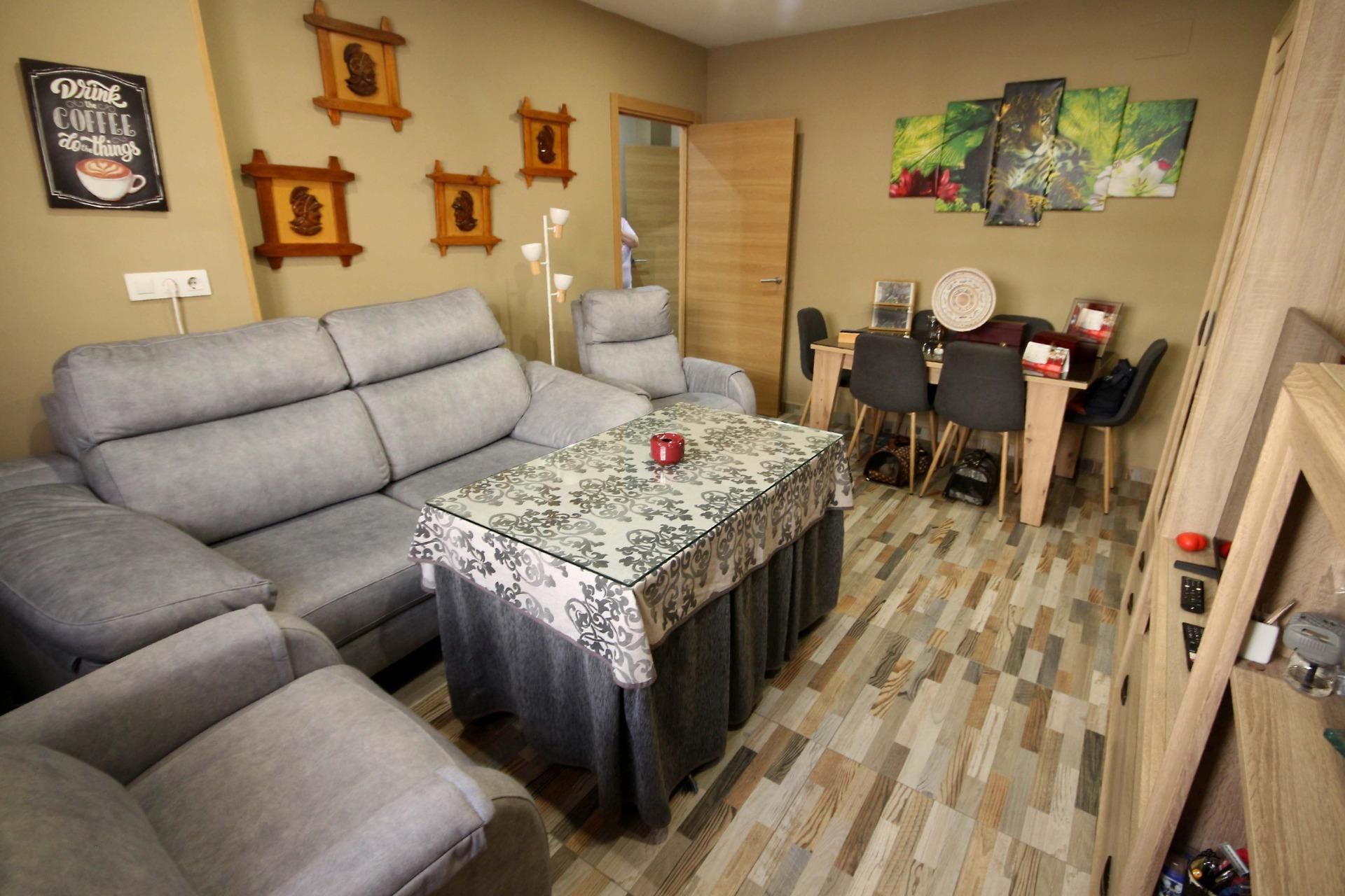 Sala de estar de Casa o chalet en venta en Badajoz Capital con Aire acondicionado y Terraza