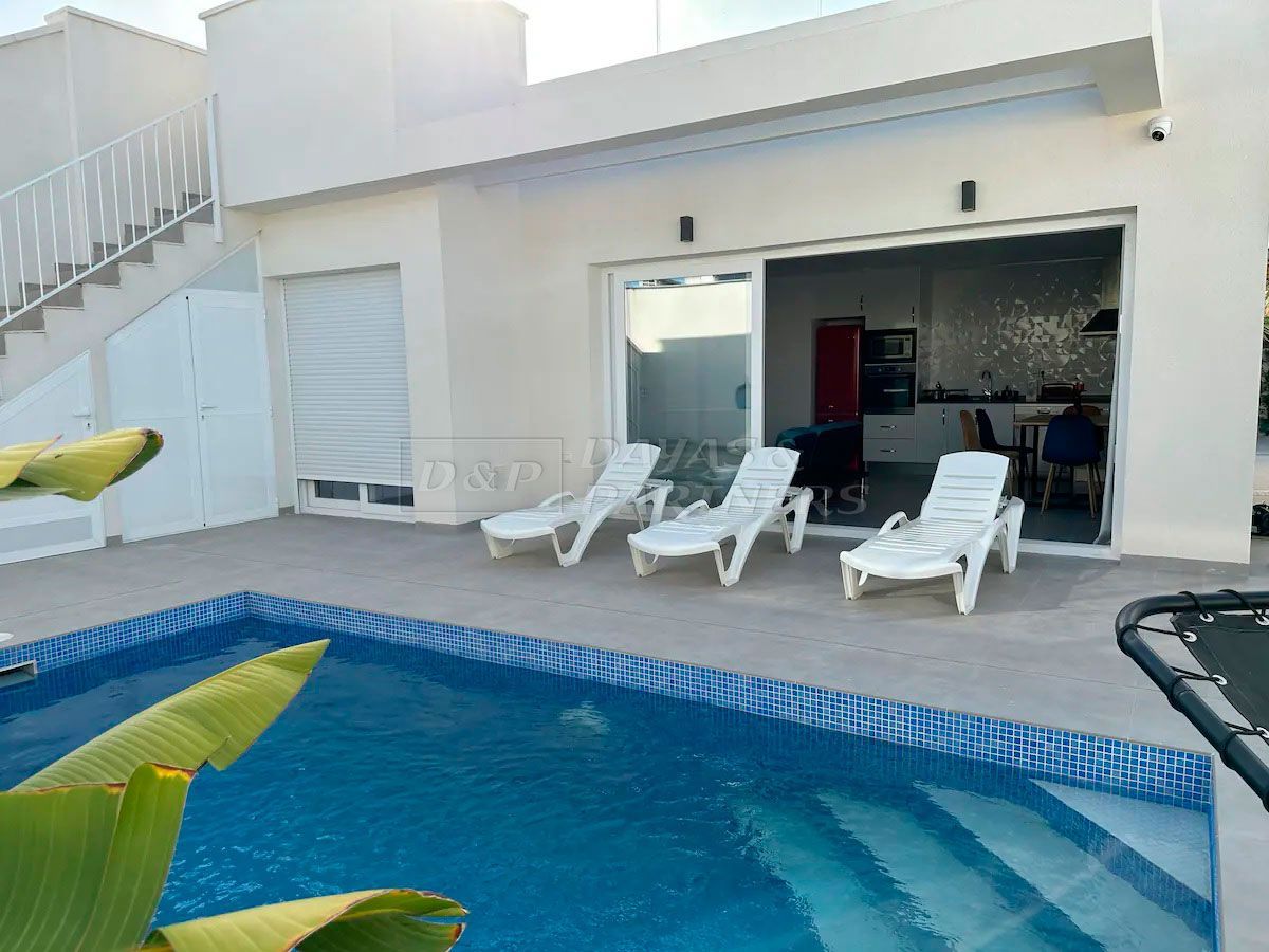 House or chalet to rent in CLAVELLINA, Los Montesinos
