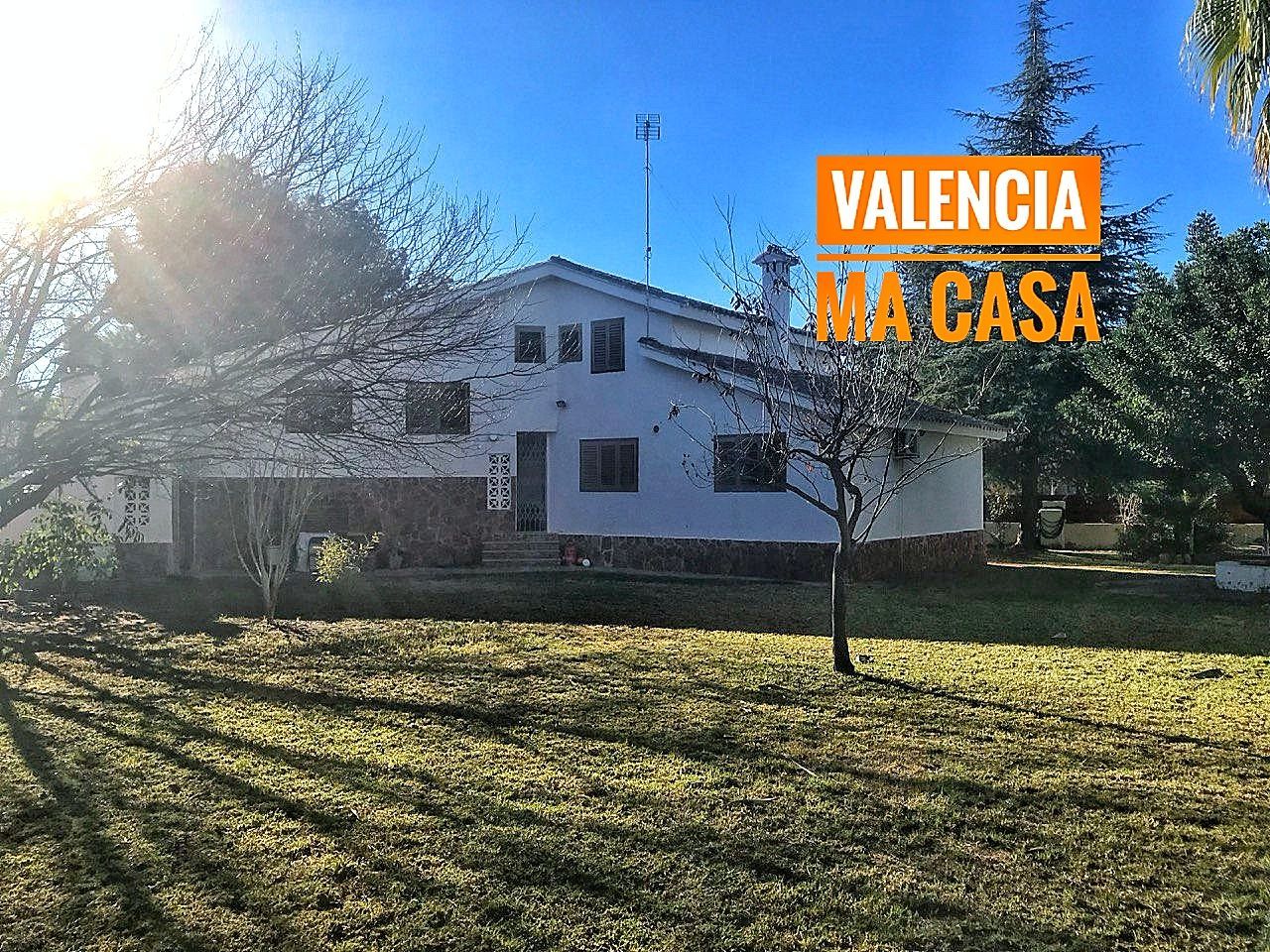 Jardí de Casa o xalet de lloguer en Serra amb Aire condicionat, Calefacció i Jardí privat